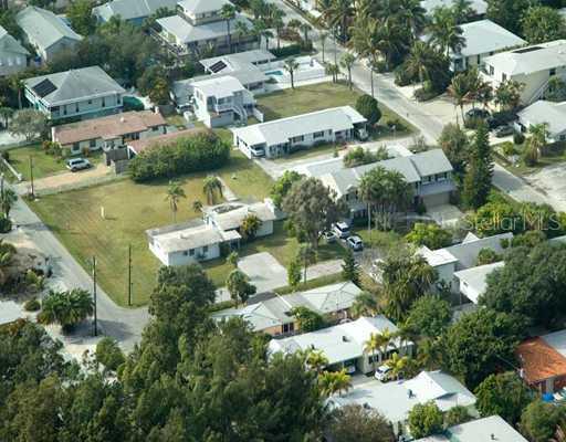 1036 Point Of Rocks Rd., Sarasota, FL 34242