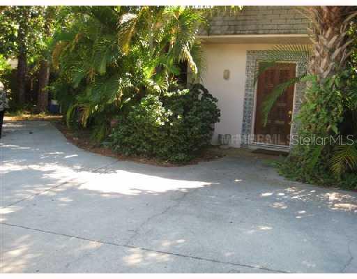 1138 Crescent St., Sarasota, FL 34242