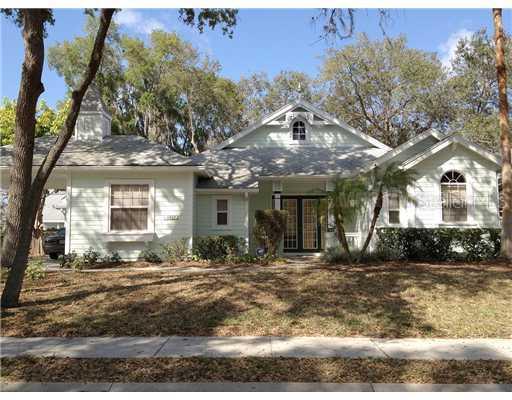 4527 4th Ave., Bradenton, FL 34208