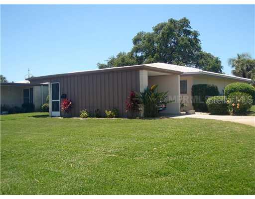 3762 Village Green Dr. #102, Sarasota, FL 34239