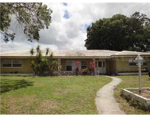 2805 Satsuma Dr., Sarasota, FL 34239