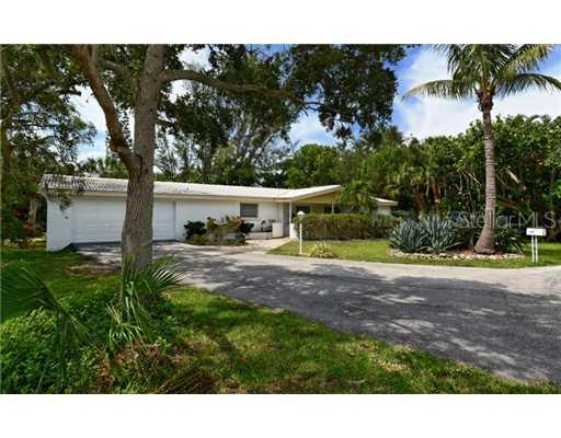 634 Buttonwood Dr., Longboat Key, FL 34228