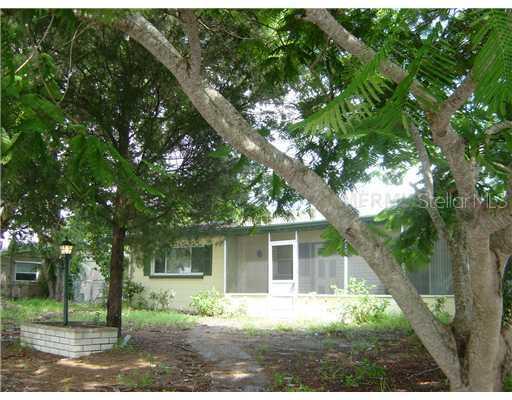 2745 Tangelo Dr., Sarasota, FL 34239