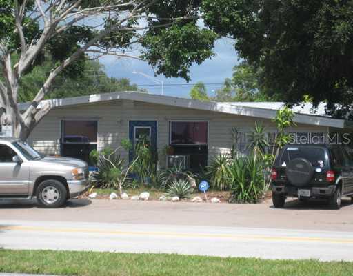 3913 S Shade Ave., Sarasota, FL 34231