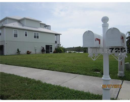 722 Shakett Creek Dr., Nokomis, FL 34275