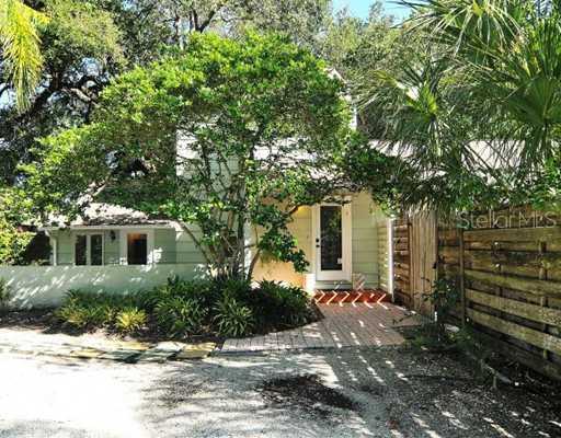1885 Bougainvillea St., Sarasota, FL 34239