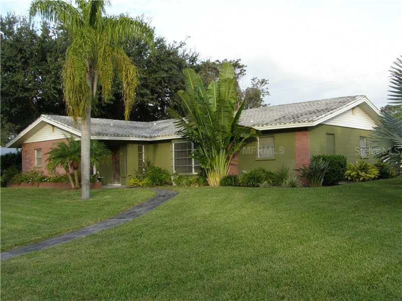 2515 Tanglewood Dr., Sarasota, FL 34239