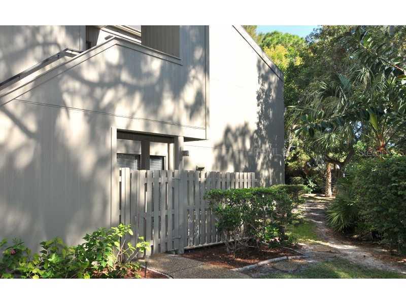 201 Woodland Dr., Osprey, FL 34229