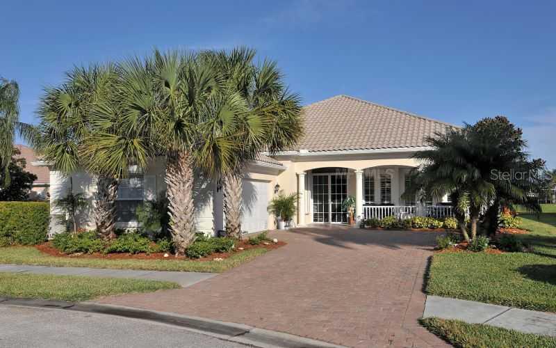 5820 Girona Pl., Sarasota, FL 34238