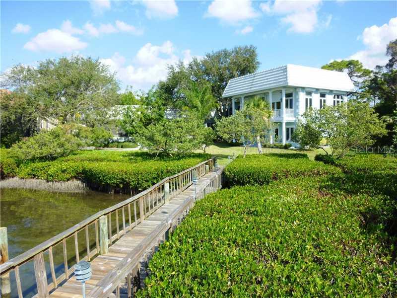 271 Lookout Point Dr., Osprey, FL 34229