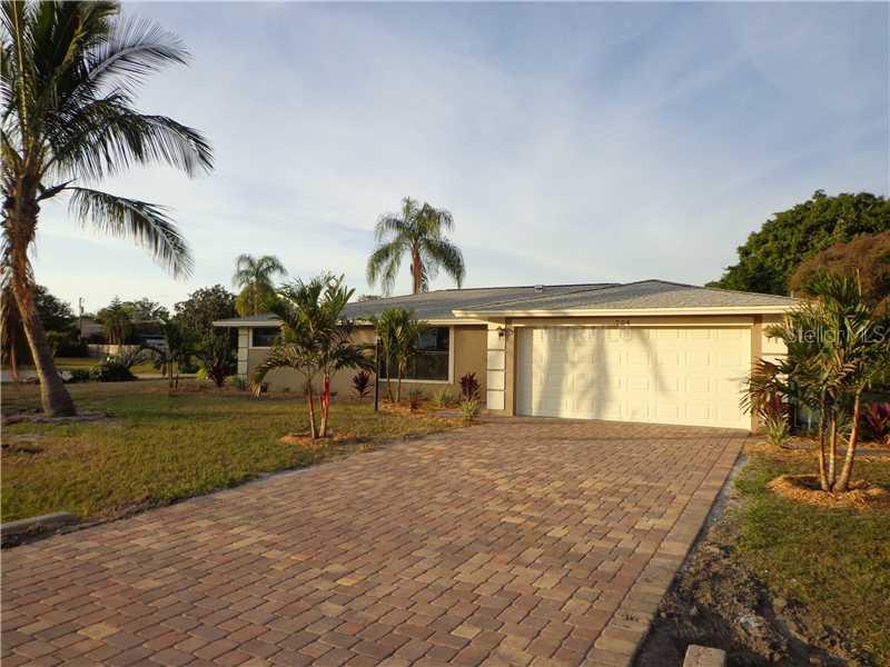 704 Channel Acres Rd., Nokomis, FL 34275