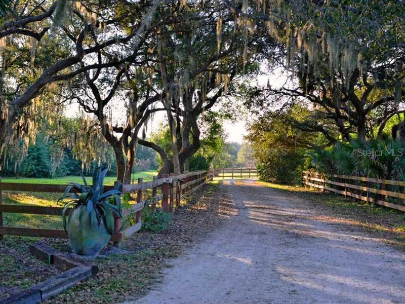 5782 Howard Creek Rd., Sarasota, FL 34241