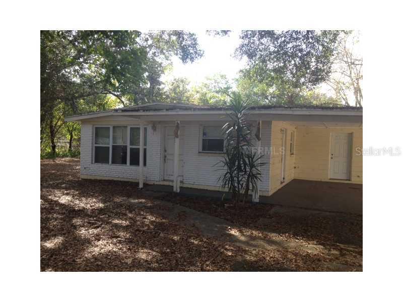 402 Oakridge Ct., Brandon, FL 33510