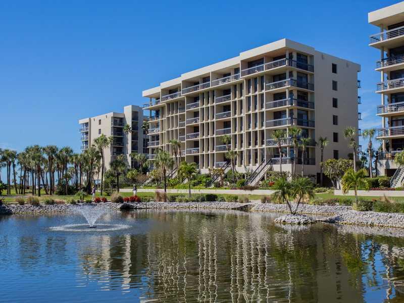 1125 Gulf Of Mexico Dr. #205, Longboat Key, FL 34228