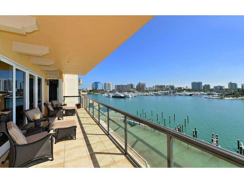 464 Golden Gate Point #504, Sarasota, FL 34236