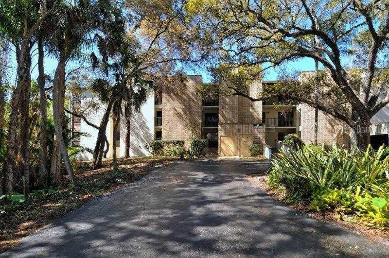 2711 Orchid Oaks Dr. #204, Sarasota, FL 34239