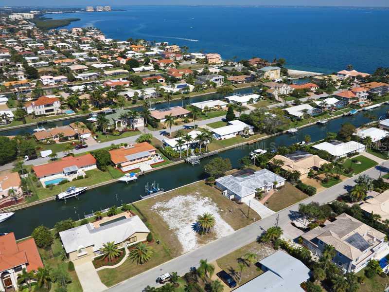 551 Ranger Ln., Longboat Key, FL 34228