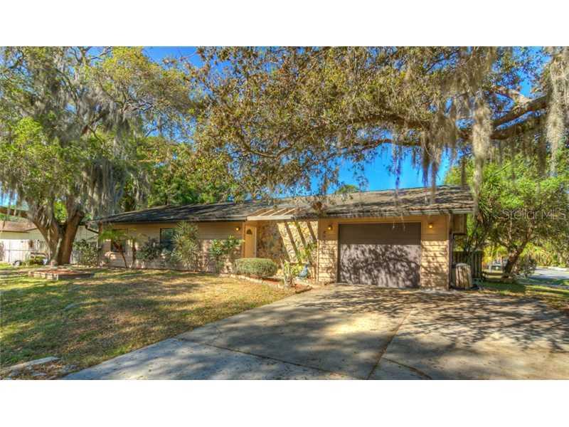 2026 Utica Dr., Sarasota, FL 34232