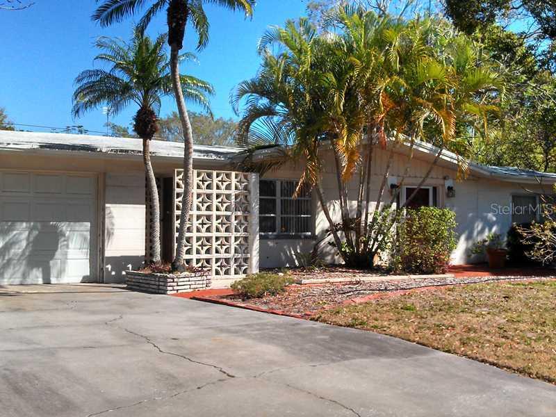 2417 Valencia Dr., Sarasota, FL 34239