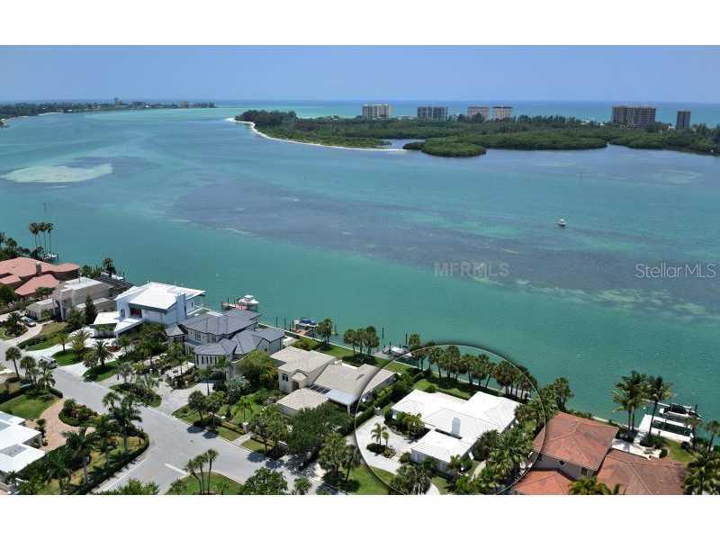 582 S Spoonbill Dr., Sarasota, FL 34236