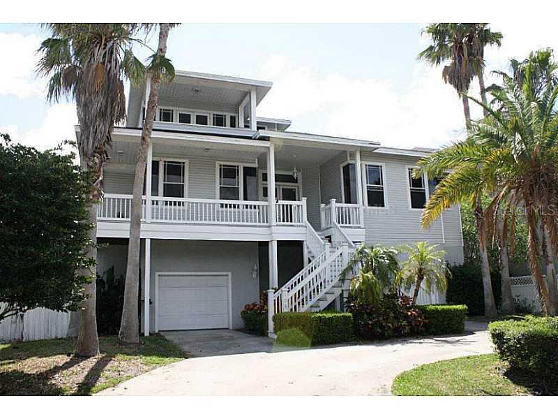 108 Carlyle Cir., Palm Harbor, FL 34683