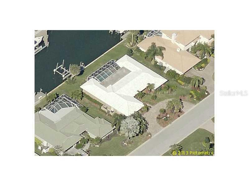 561 Chipping Ln., Longboat Key, FL 34228
