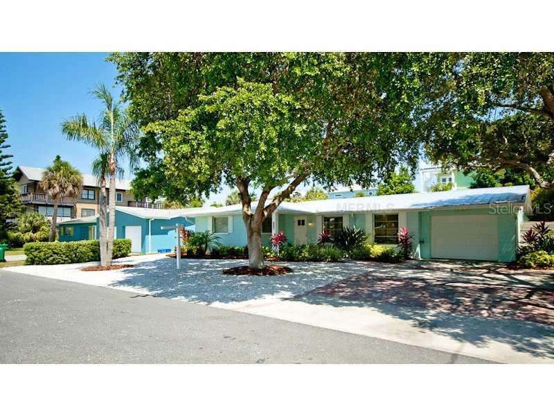 207 73rd St., Holmes Beach, FL 34217