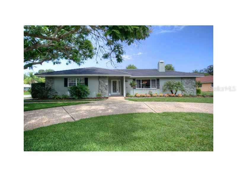 1828 Riviera Cir., Sarasota, FL 34232