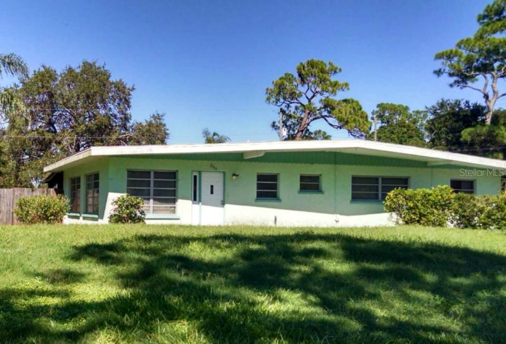 300 Pameto Rd., Nokomis, FL 34275