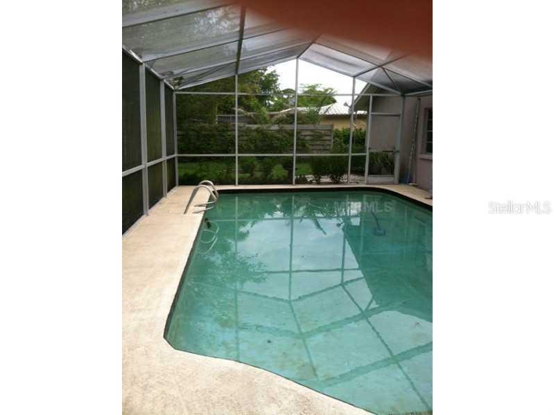 1628 Oak View Dr., Sarasota, FL 34232