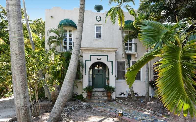 1646 Laurel St., Sarasota, FL 34236
