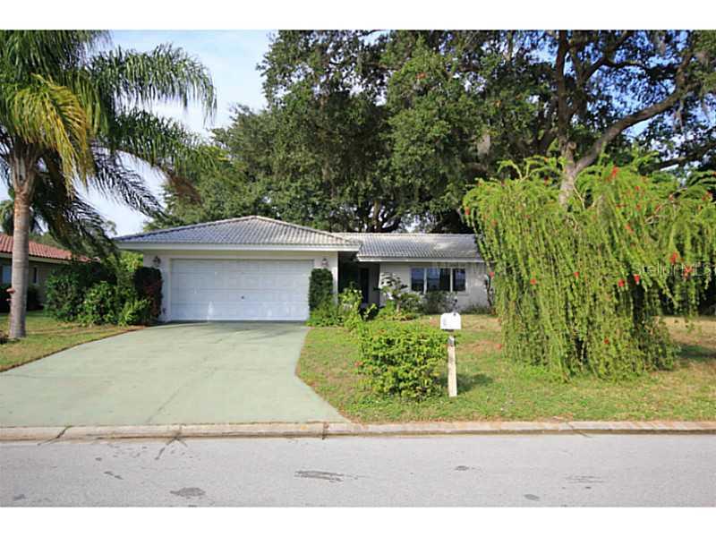 1852 Riviera Cir., Sarasota, FL 34232