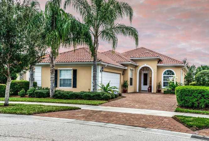5782 Benevento Dr., Sarasota, FL 34238