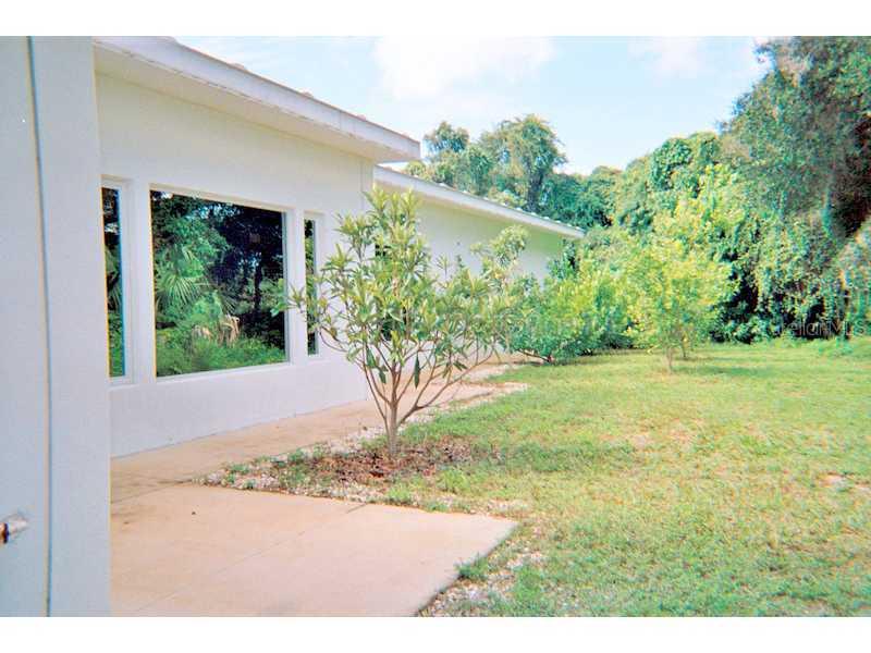 1725 Overbrook Rd., Englewood, FL 34223