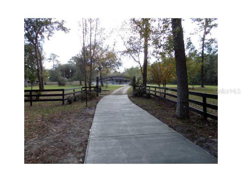 28014 County Road 46a, Sorrento, FL 32776
