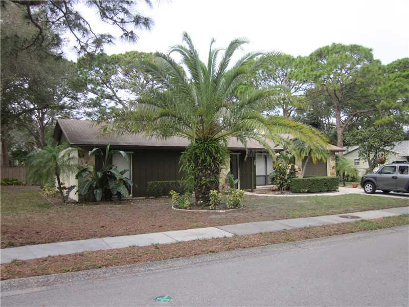 2748 Pursell Cir., Sarasota, FL 34232