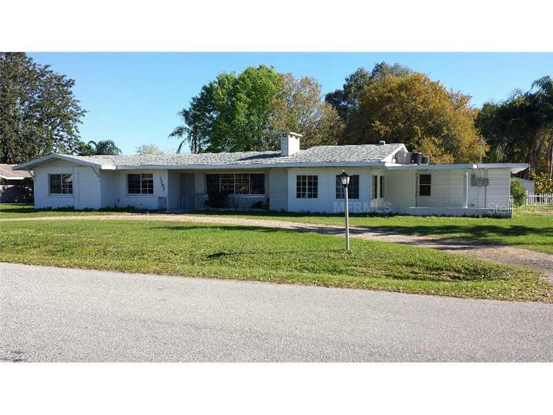 1207 39th Ave., Bradenton, FL 34205