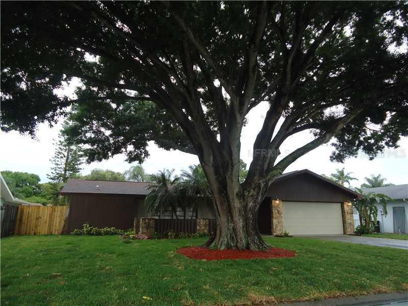 215 69th St., Bradenton, FL 34209