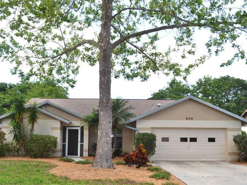 8319 Country Park Way, Sarasota, FL 34243