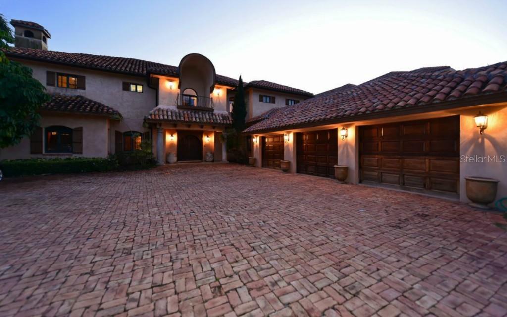 431 Sorrento Dr., Osprey, FL 34229