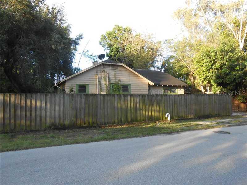 2136 Olentary St., Sarasota, FL 34231