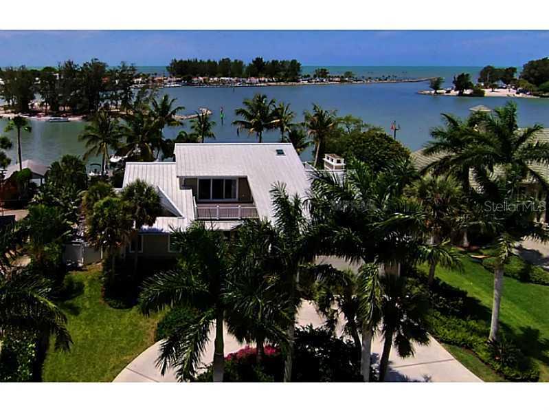 611 4 Bays Dr., Nokomis, FL 34275