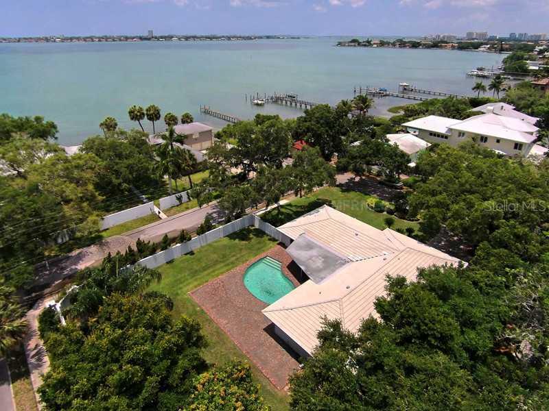 1520 Harmony Ln., Sarasota, FL 34239