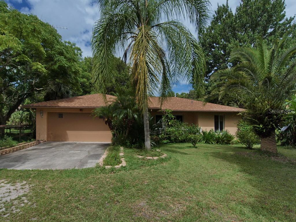 1992 Lena Ln., Sarasota, FL 34240