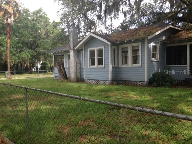 202 6th St., Bradenton, FL 34208