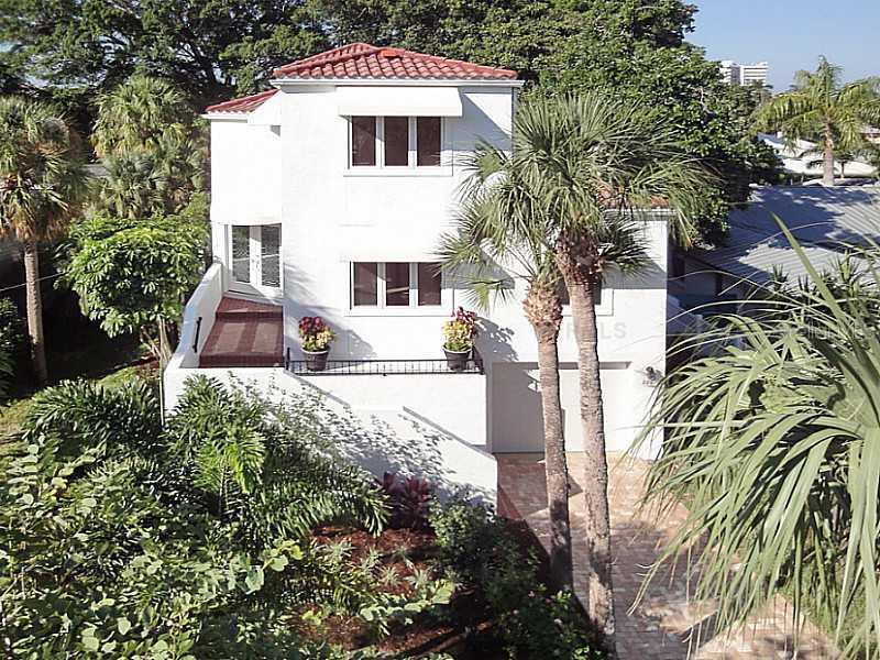 228 Van Buren Dr., Sarasota, FL 34236