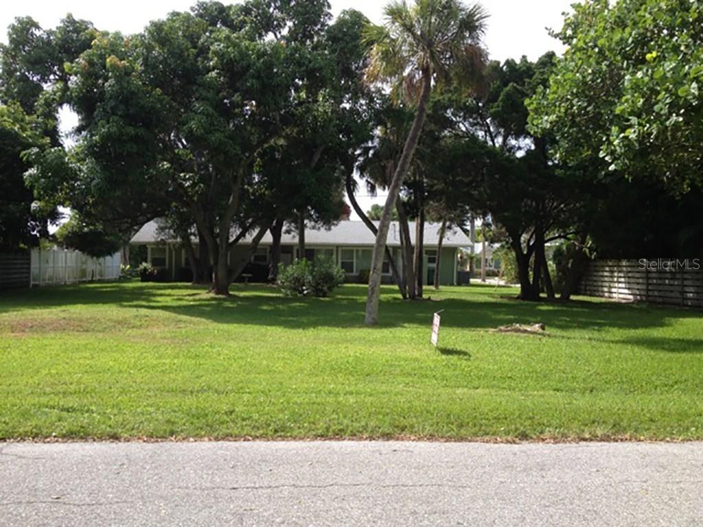 210 75th St., Holmes Beach, FL 34217