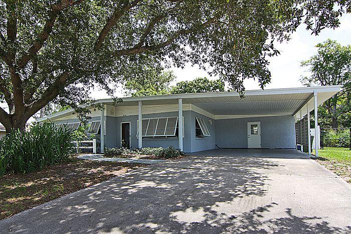 2732 Wisteria Pl., Sarasota, FL 34239