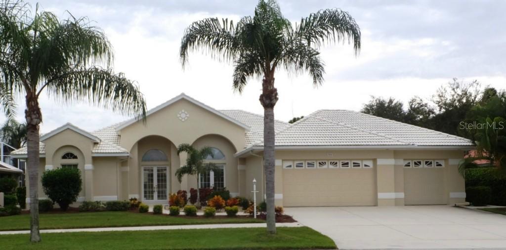 305 Dulmer Dr., Nokomis, FL 34275