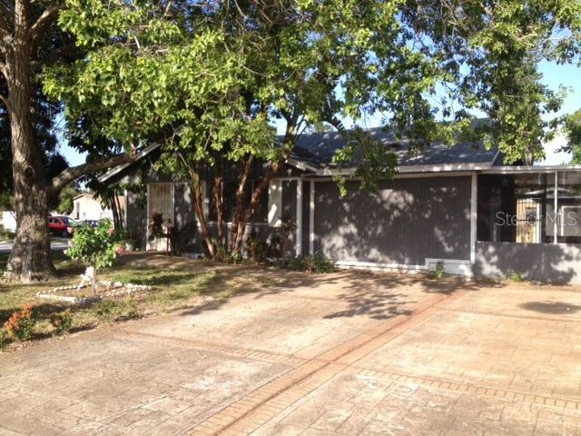 703 23rd St., Bradenton, FL 34208